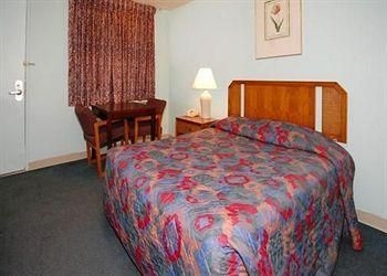 Econo Lodge0