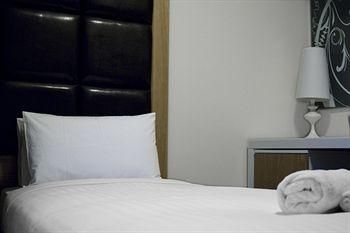 1831 บูทีก โฮเทล (1831 Boutique Hotel)1