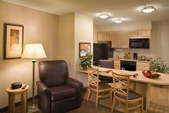 Candlewood Suites Milwaukee Brown Deer Candlewood Suites Milwaukee Brown Deer