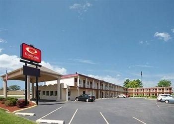 Econo Lodge Inn & Suites1