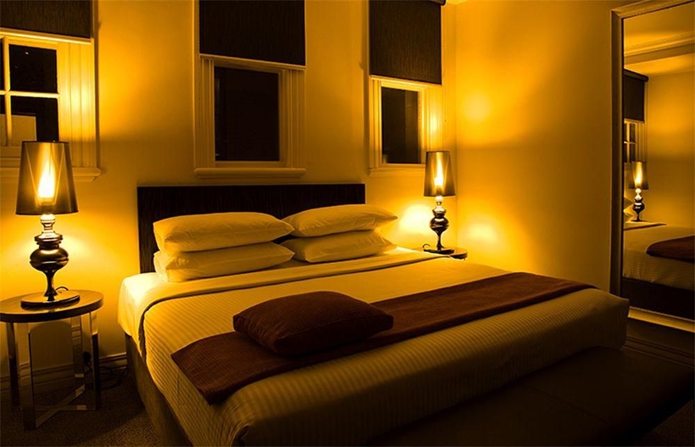 Leisure Inns Barclay4