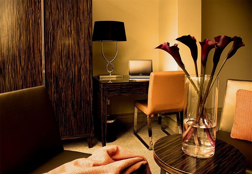 Leisure Inns Barclay0