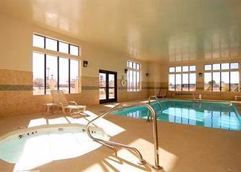 Comfort Inn & Suites4