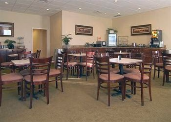 Comfort Inn & Suites3
