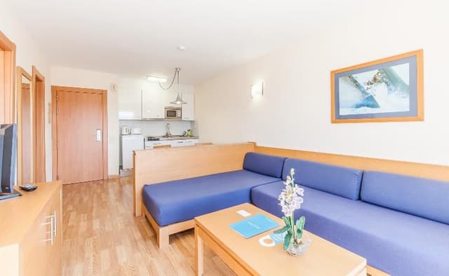 APARTMENT CAPACITY 2