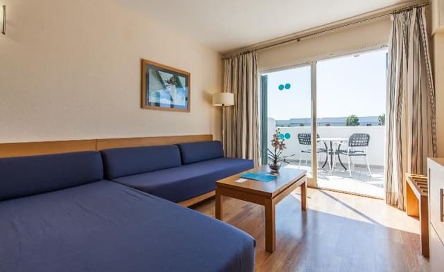 APARTMENT CAPACITY 3