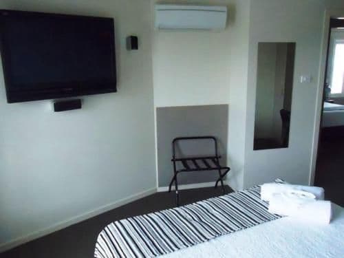 Corporate Lounge One-Bedroom Suite - Adults Only