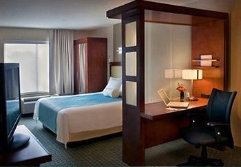 สปริงฮิลล์ สวีท ลองไอแลนด์ บรูคฮาเวน (SpringHill Suites Long Island Brookhaven)1