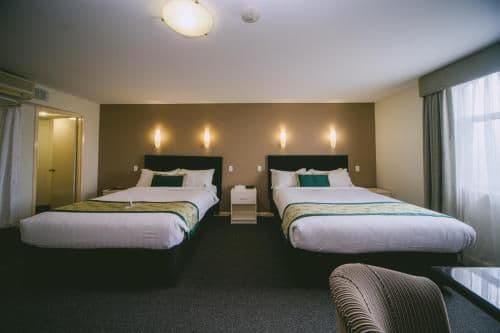 Regency Twin Room with Spa Bath
