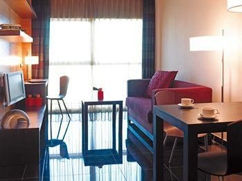 Hesperia Fira Suites0
