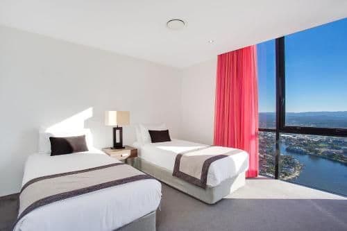 Three-Bedroom Apartment with Spa Bath