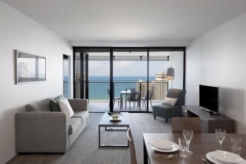 One-Bedroom Apartment with Ocean View and Spa Bath