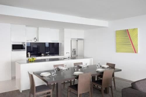 Three-Bedroom Apartment with Spa Bath
