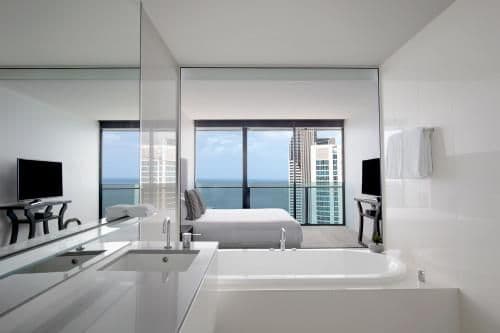 Three-Bedroom Apartment with Spa Bath