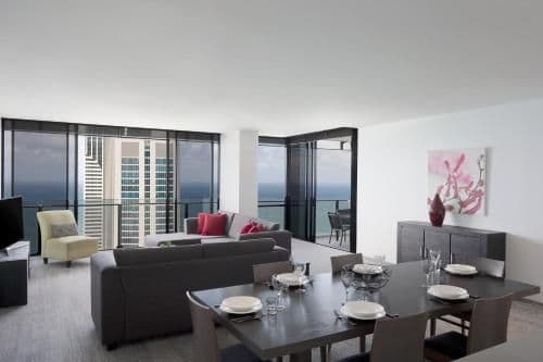 Three-Bedroom Apartment with Spa Bath