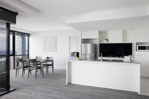 Two-Bedroom Apartment with Ocean View and Spa Bath