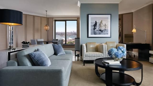 SUITE ONE BEDROOM