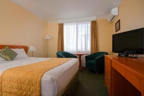 Standard Queen Room