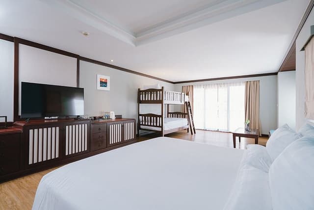 Family Room with Bunk Bed