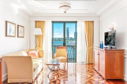 Broadwater Suite