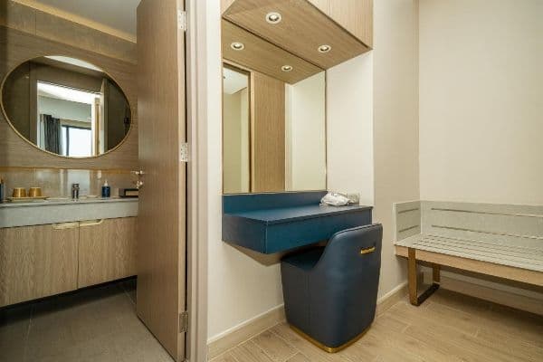 One Bedroom Twin Suite