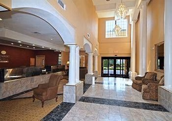 Comfort Suites Near Alliance3