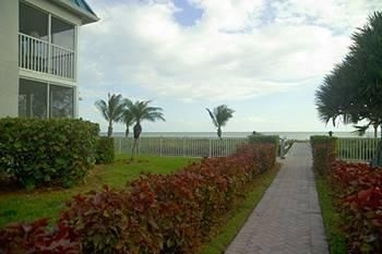 Sanibel Arms West3