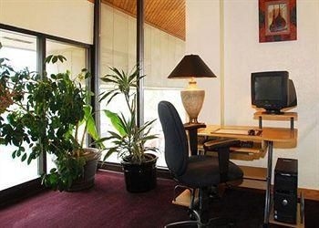 Quality Inn & Suites3
