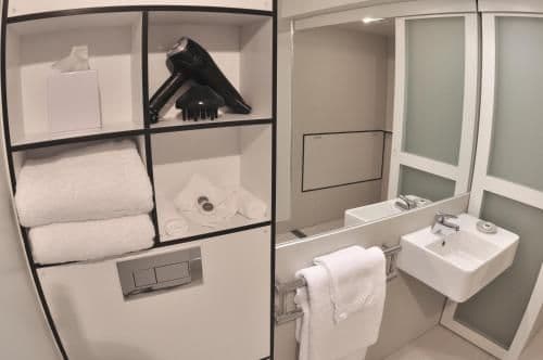 Standard King Suite - Accessible