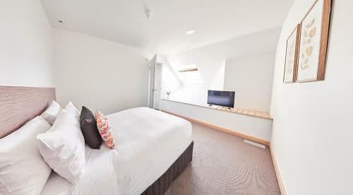 2 Bedroom Suite