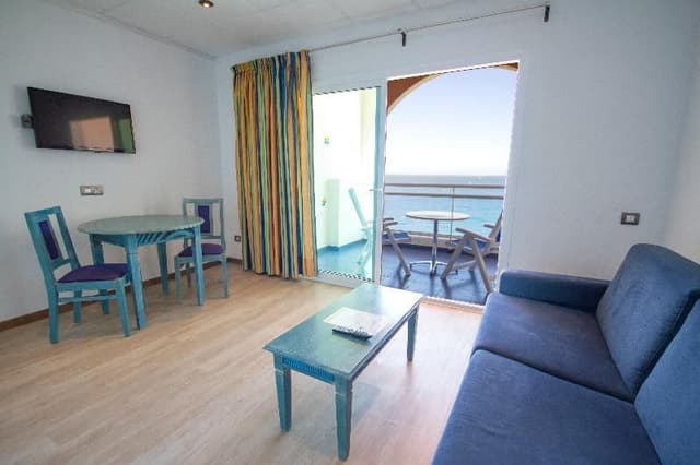 APARTMENT SEA VIEW