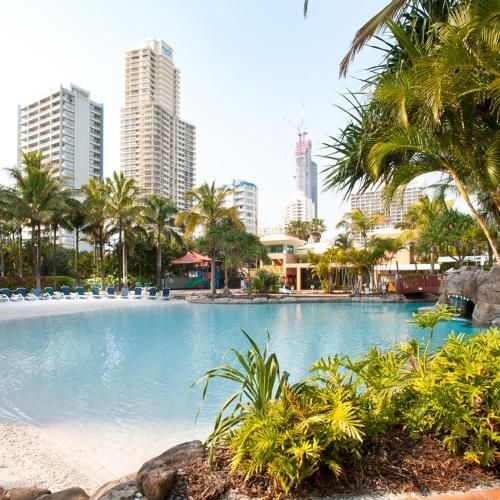 Mantra Crown Towers Resort0