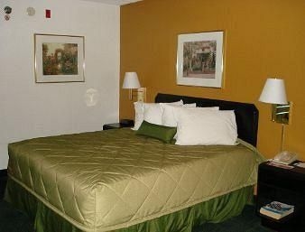 Ramada Charlotte North2