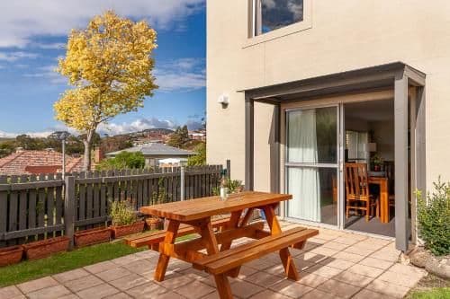 Two-Bedroom Superior Harbour View Apartment
