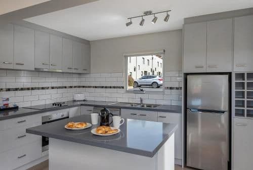Two-Bedroom Superior Harbour View Apartment