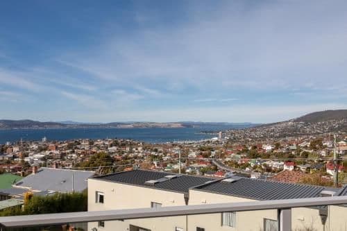 One-Bedroom Apartment with Harbour View