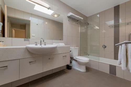 Three-Bedroom Apartment with Harbour View