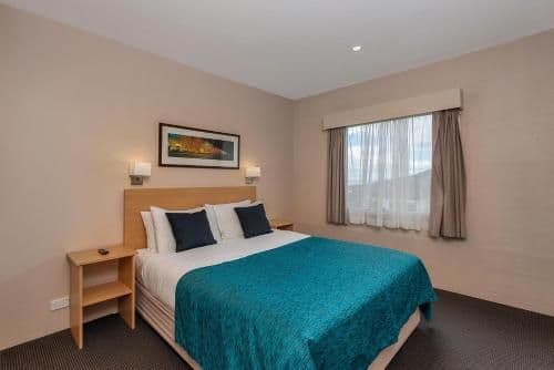 Three-Bedroom Apartment with Harbour View