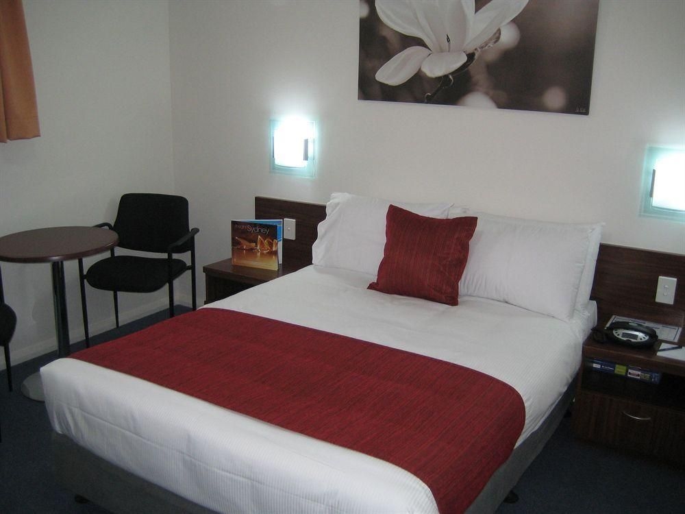 โรงแรมเดอเวียร์ (Devere Hotel)3