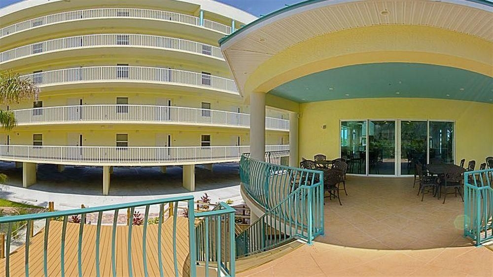 Sunset Vistas Beachfront Suites3