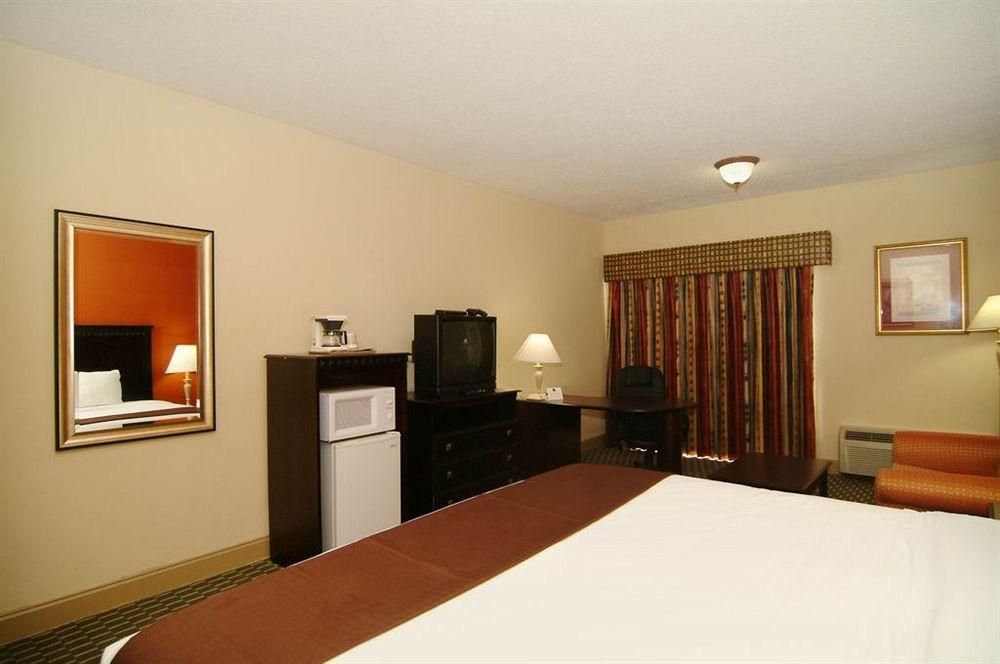 Best Western Atlanta Airport East0