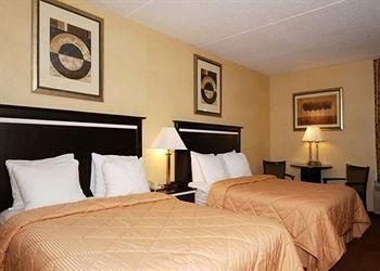 Quality Inn Aurora4