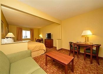 Comfort Inn South0