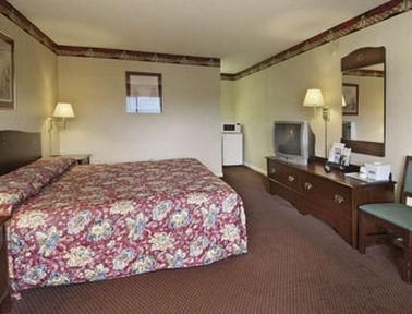 Travelodge Newport News1