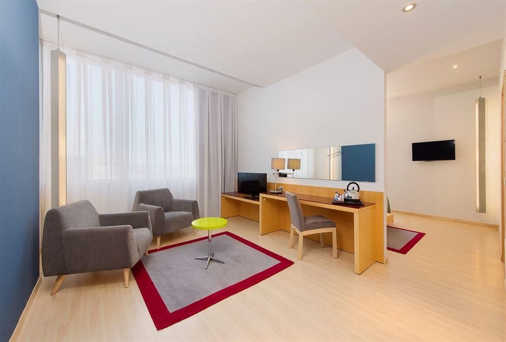 Tryp Barcelona Aeropuerto Hotel2