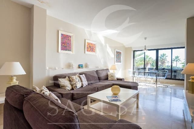 APARTMENT CAPACITY 7 THREE BEDROOMS