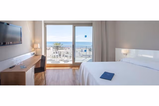 QUADRUPLE SEA VIEW