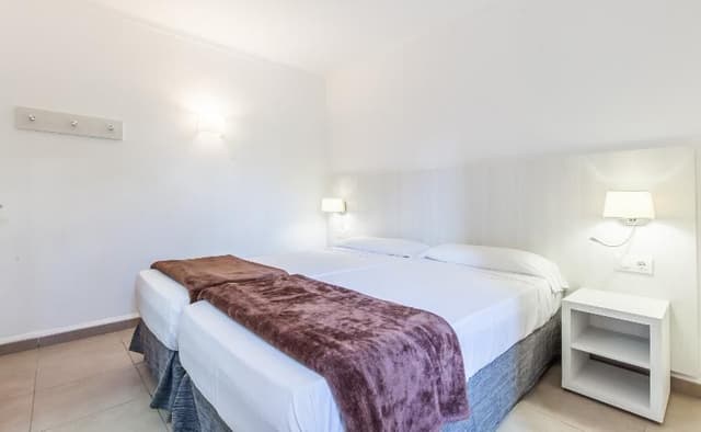 APARTMENT CAPACITY 2