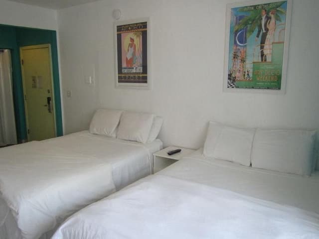DOUBLE DELUXE WITH KITCHENETTE
