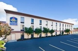 La Quinta Inn & Suites by Wyndham Jamestown2